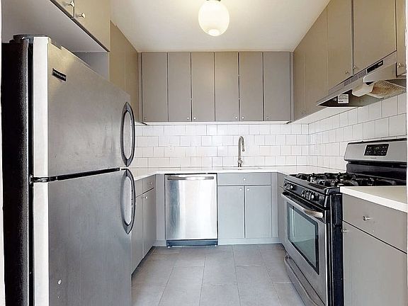 3rd image of 247 W 116th St #4C