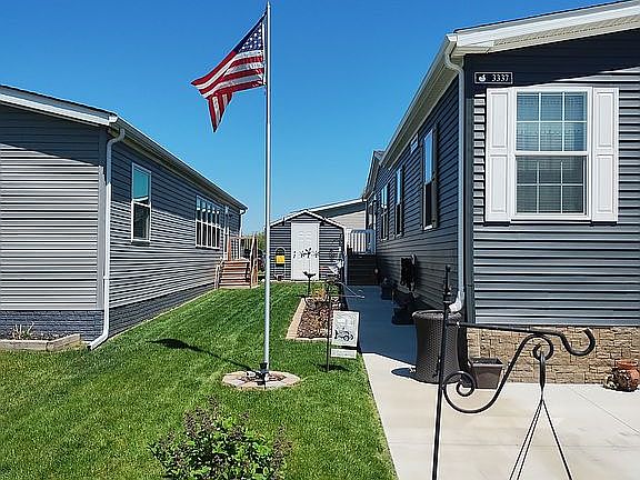 3rd image of 3337 Courtland Ct