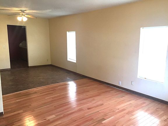 2nd image of 1609 E 4th Ave