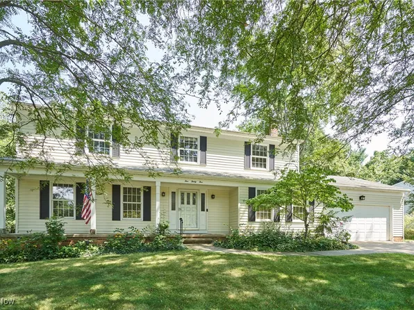 535 Haskell Dr, Akron, OH 44333