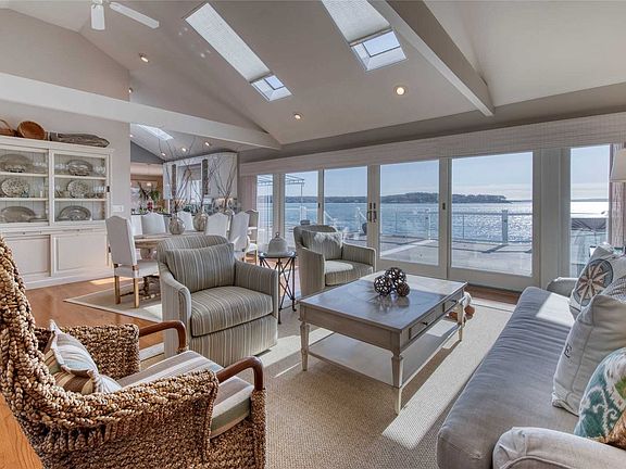 4th image of 550 Blue Marlin Dr