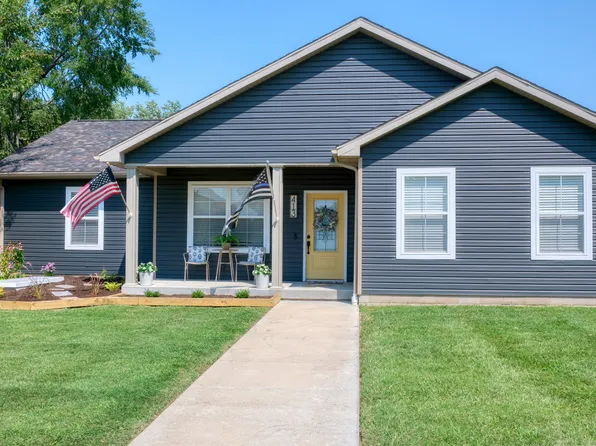 413 S Broadway St, Goreville, IL 62939