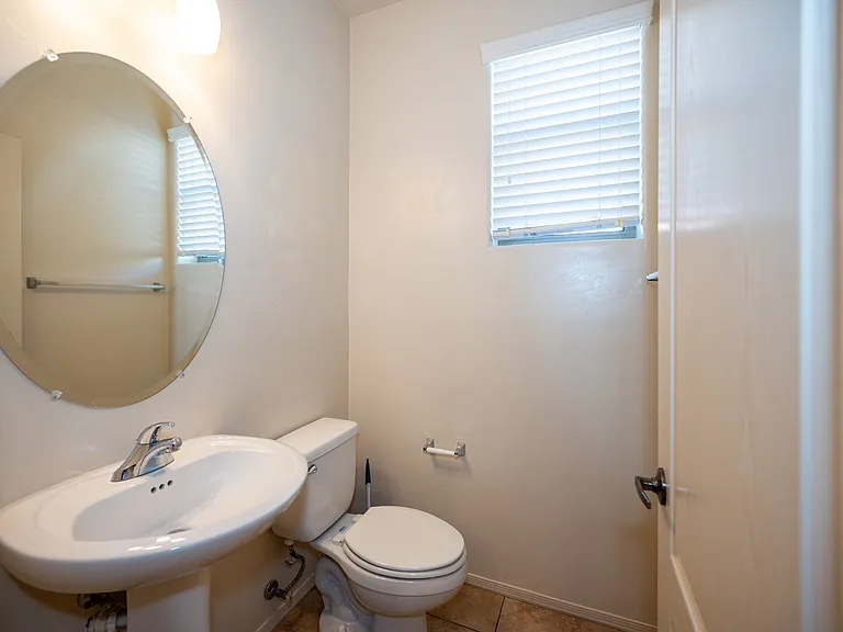 2390 E Blue Diamond Dr — Photo 7