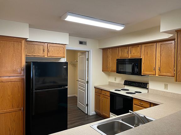 5th image of 1522 Butler Ct APT 102