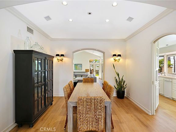 4th image of 308 Orchid Ave