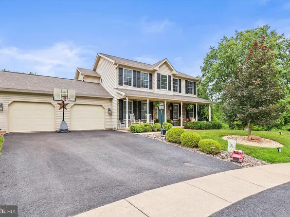 30 Bittersweet Ln, Etters, PA 17319