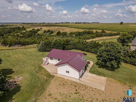 24549 345th Ave, Chamberlain, SD 57325 | MLS #22306710 | Zillow