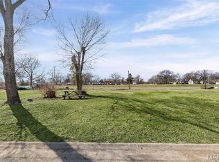 848 Saint Benedict Dr, Cahokia, IL 62206