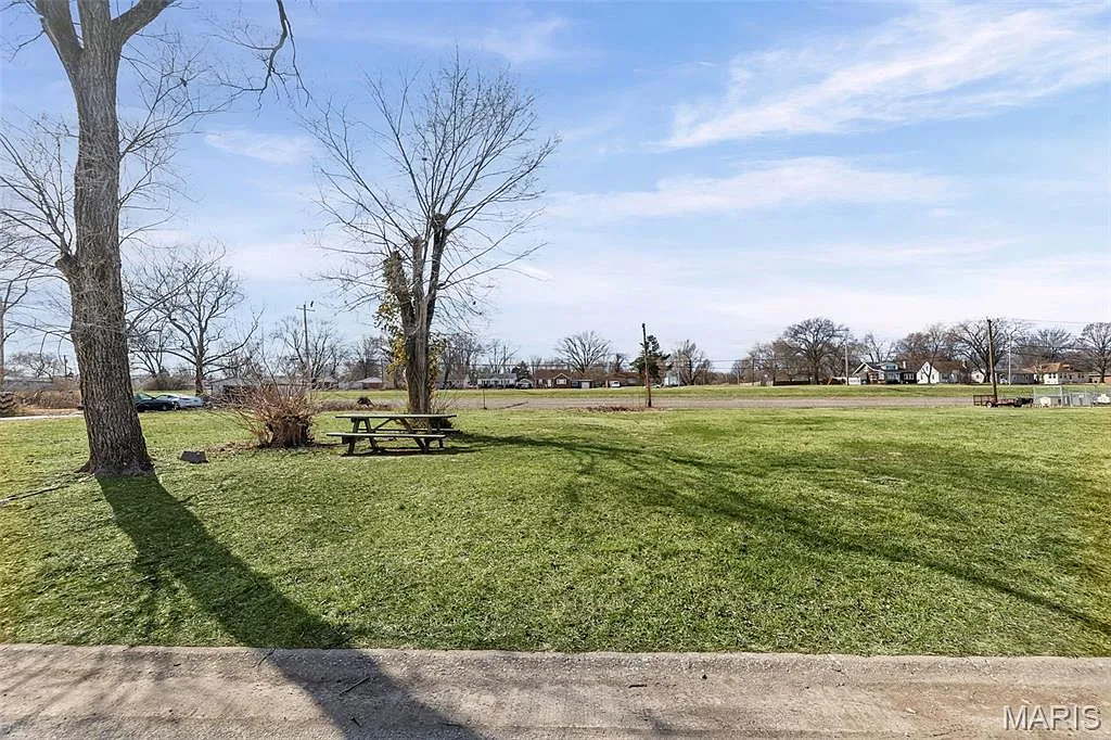 848 Saint Benedict Dr photo 1