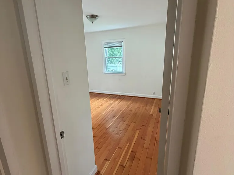 5608 Tremont Dr — Photo 6