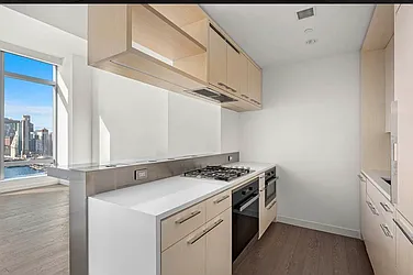 Rented by MaxInvest Real Estate, Inc.