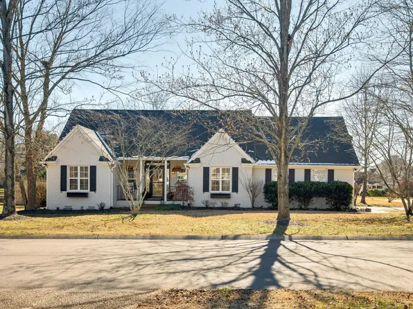 2584 Milton Ln, Thompsons Station, TN 37179