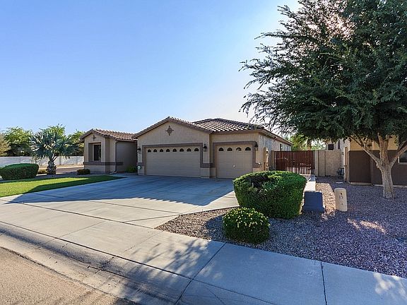 2nd image of 12406 N 82nd Ln