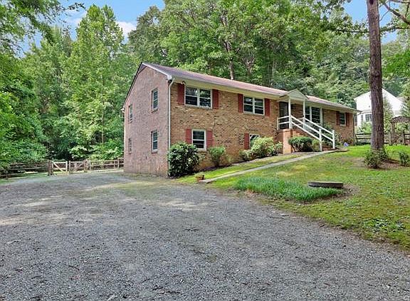 3rd image of 1501 Stavemill Ct