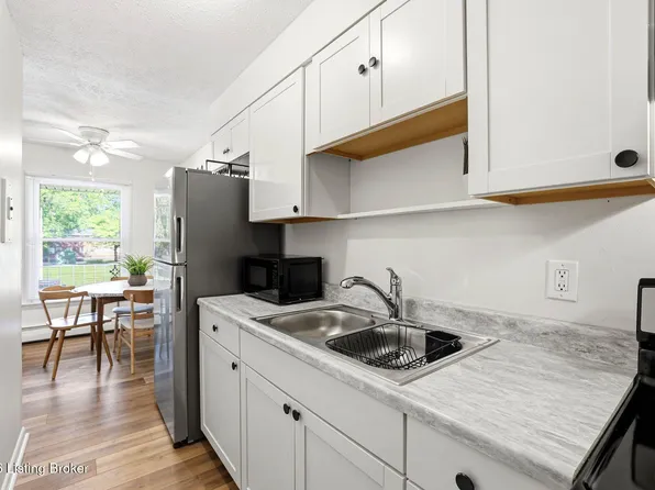 4501 S 6th St APT 44, Louisville, KY 40214