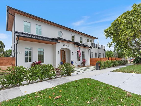 2nd image of 3495 SW 3rd Ave