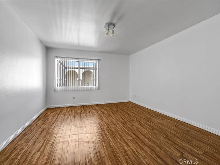 5334 Lindley Ave #319 — Photo 20