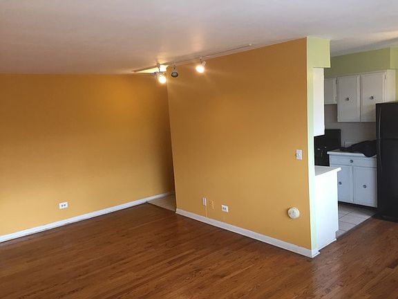5th image of 1060 W Hollywood Ave APT 503