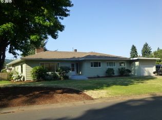 2925 W Oriole Dr, Roseburg, OR 97471
