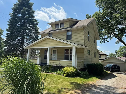 160 Fairview Ave Photo 1