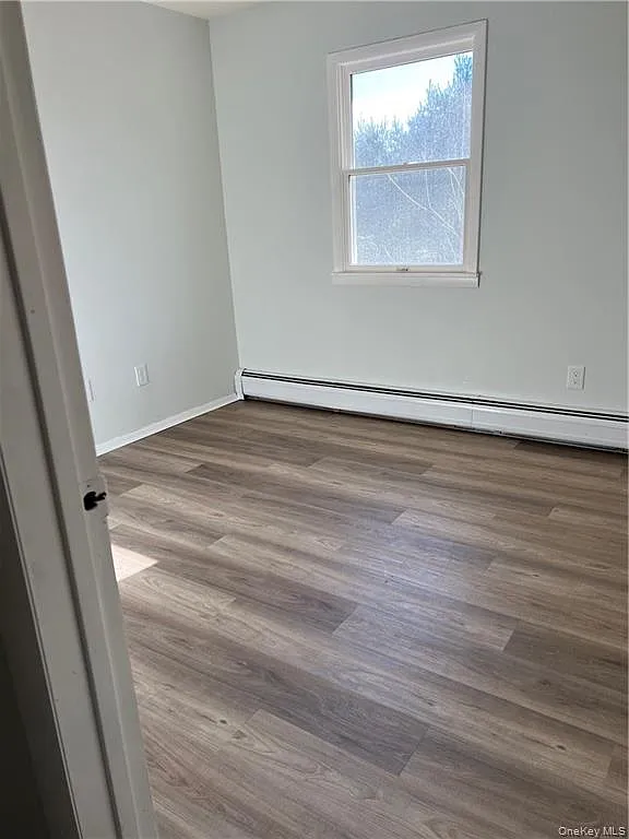 4 bed, 2688 sqft, $4,200 — Photo 4