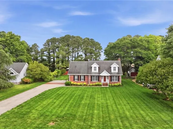 146 N Point Blvd, Moyock, NC 27958