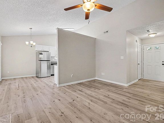 4th image of 5463 Realtree Ln