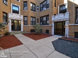 7235 W Barry Ave #2B, Chicago, IL