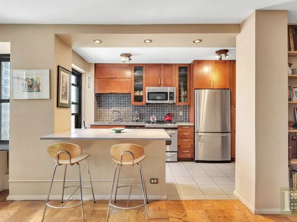 417 Grand Street image 1 of 7