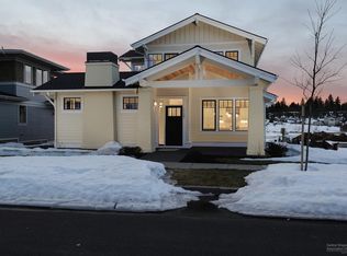 1727 NW Fields St, Bend, OR 97703