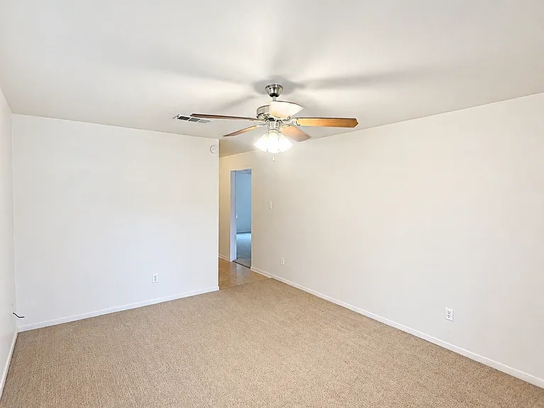 4203 Primrose Dr #C — Photo 7