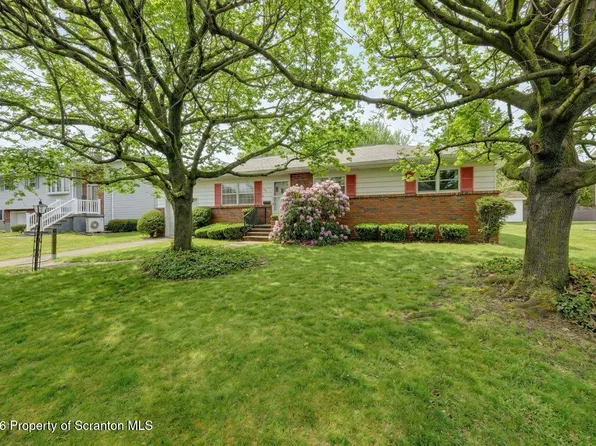730 Sunset Dr, Dickson City, PA 18519