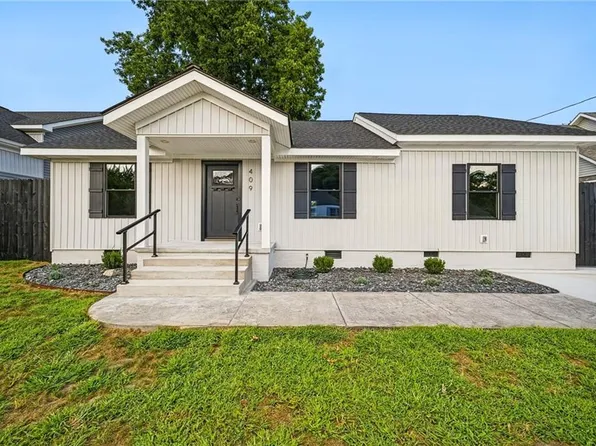 409 Sharp St, Virginia Beach, VA 23452