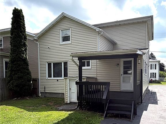 4th image of 2753 Centennial St