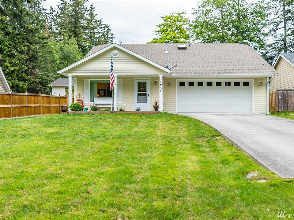 1st image of 1257 Dewey Dr