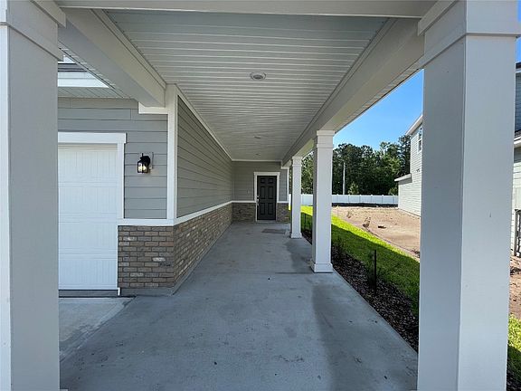 4th image of 95281 Terris Way