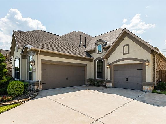 2nd image of 1018 Bolivar Point Ln