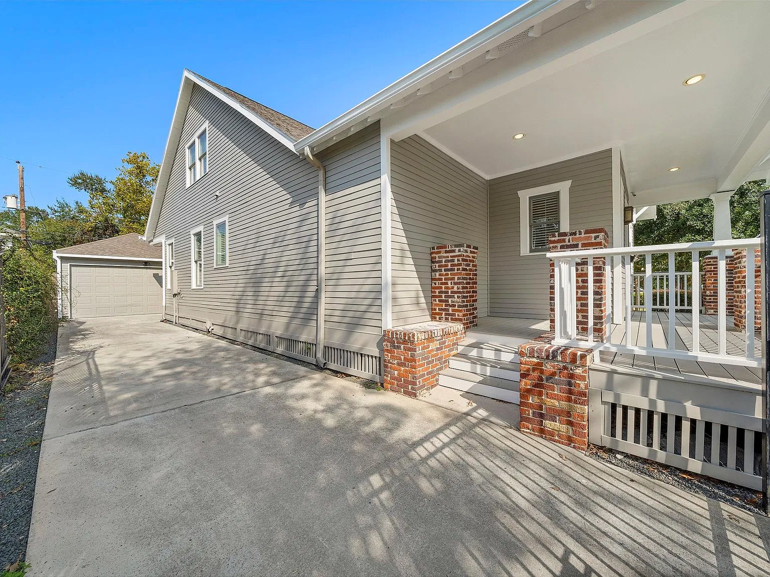 3 bed, 2.5 bath, 2542 sqft, $7,000 — Photo 3