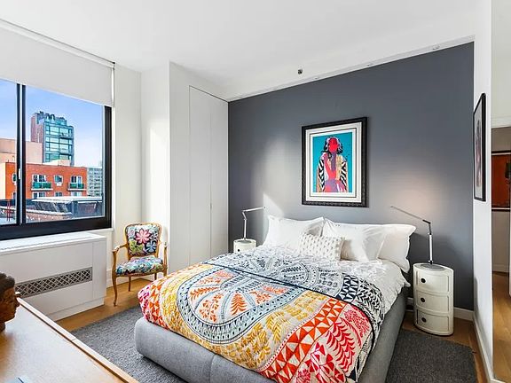4th image of 7 Essex St APT 8B