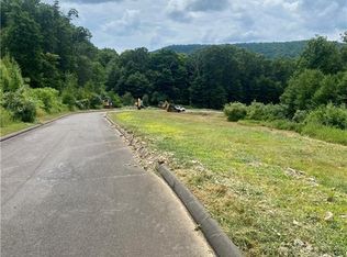 2 Jans Way, Guilford, CT 06437