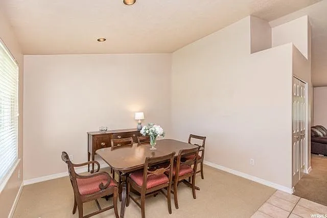 347 E La Vera Ln — Photo 1