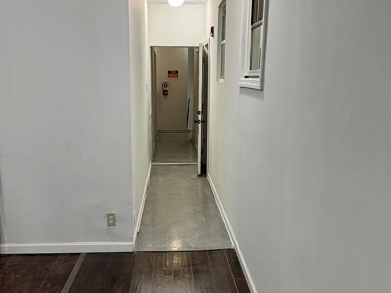 Convenient Corners at South Olden — Photo 8