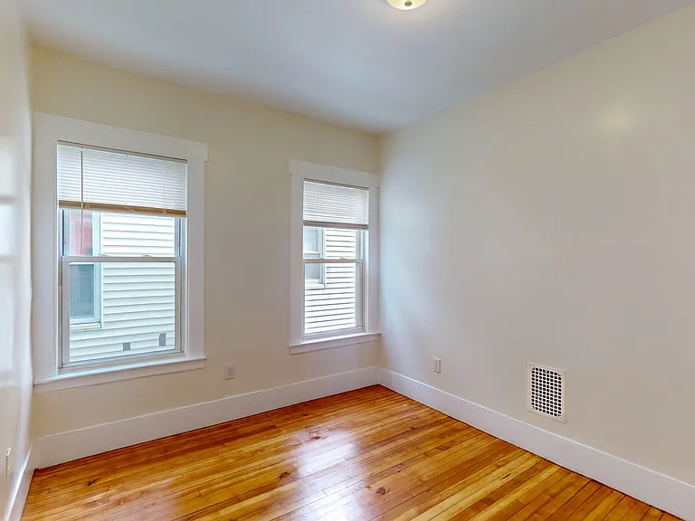 679 Winchester Ave #2 — Photo 7