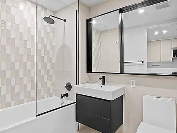 2nd image of 130 Hope St #6002