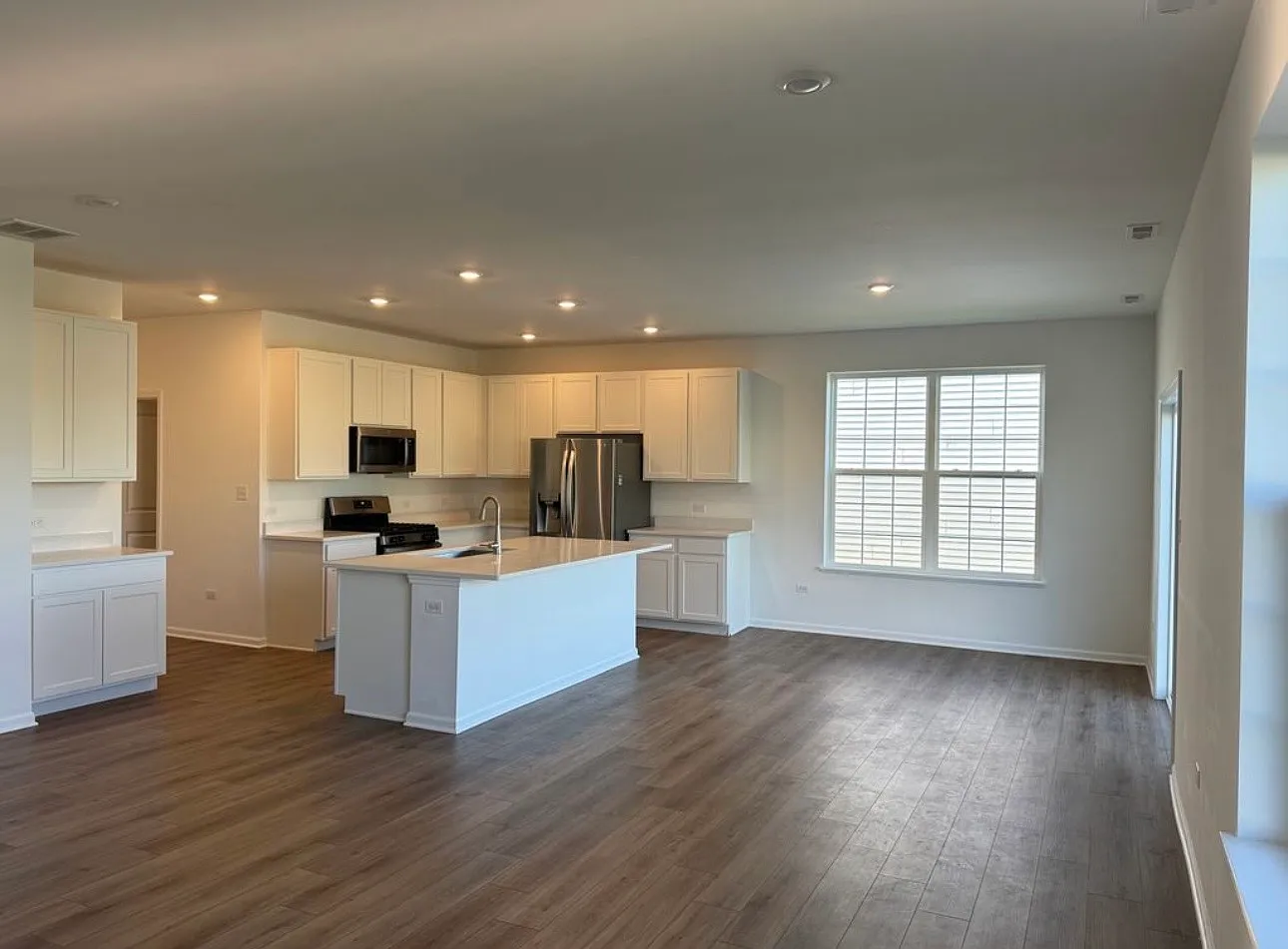 3 bed, 1792 sqft, $3,000 — Photo 2