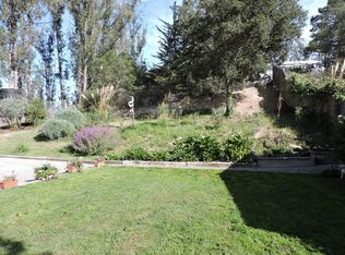 6825 Paradise Rd, Salinas, CA 93907