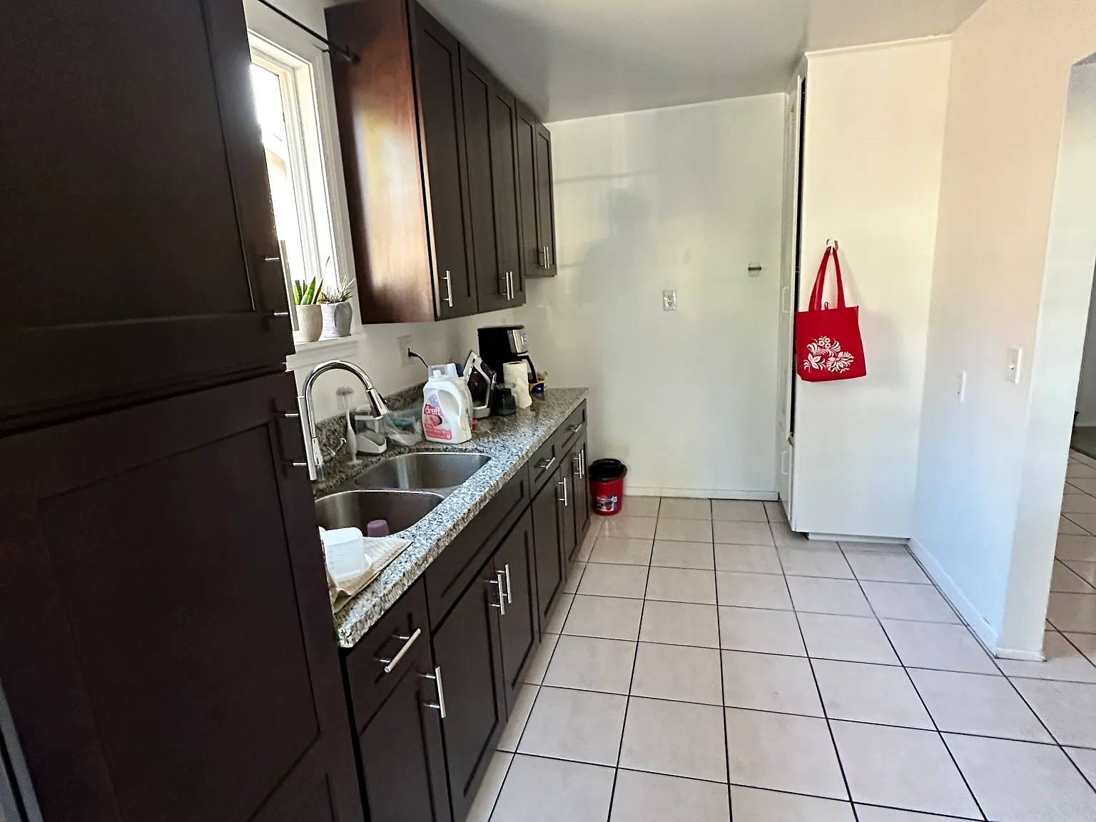 2 bed, 882 sqft, $2,500 — Photo 2