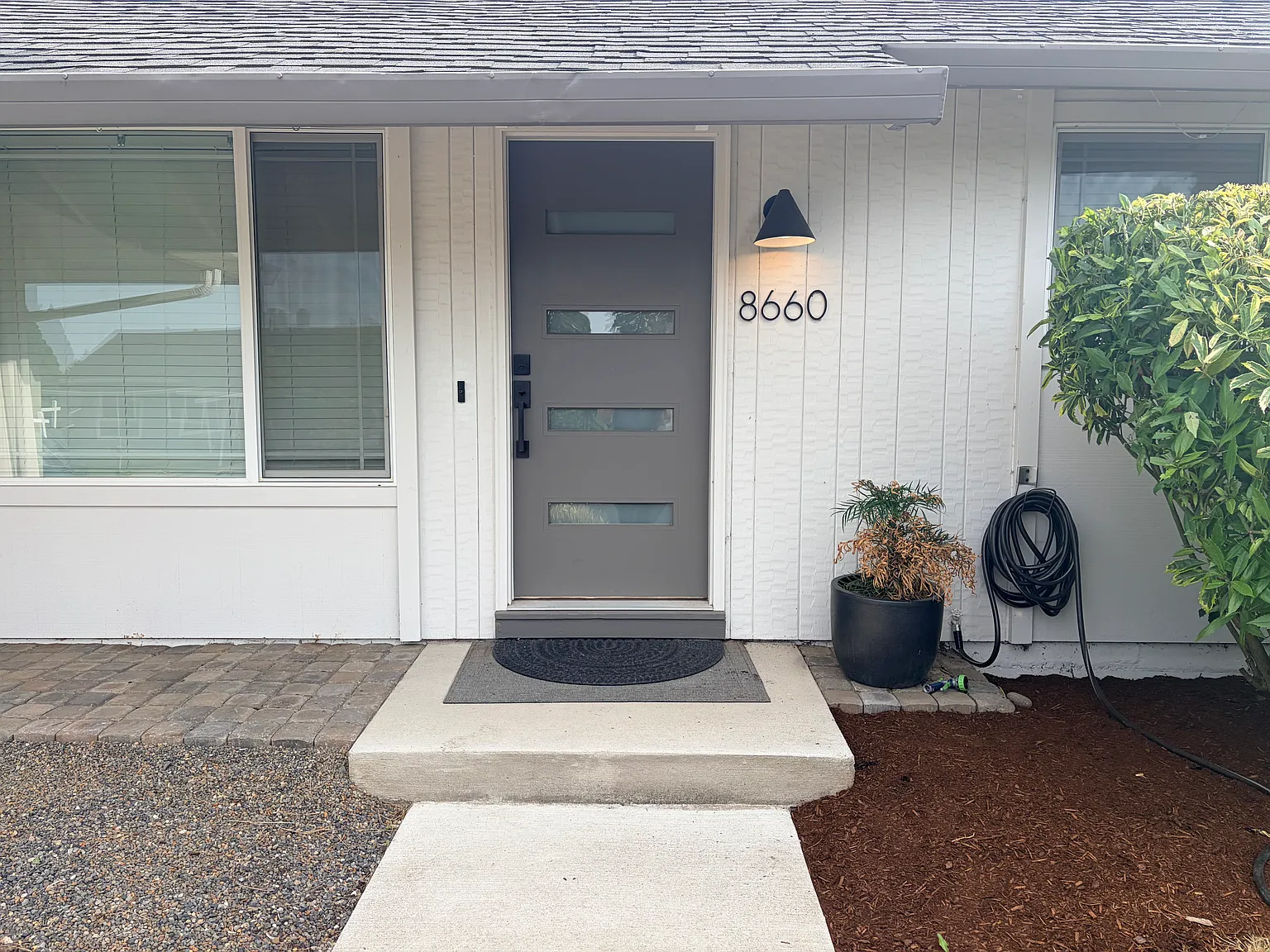 3 bed, 1.5 bath, 1254 sqft, $2,750 — Photo 2
