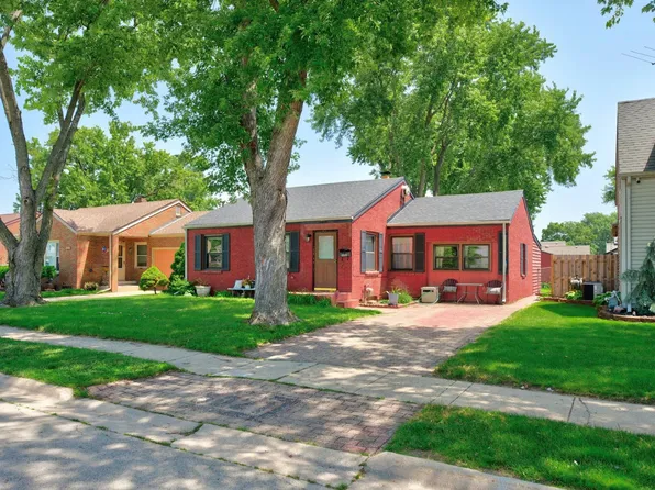 5021 Arlington St, Loves Park, IL 61111