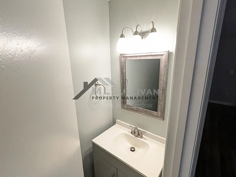 4 Willow Bridge Dr #1 — Photo 9